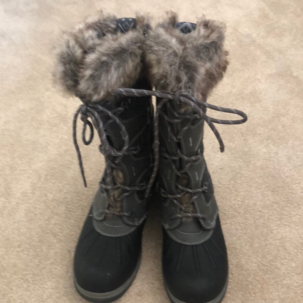 Blondo snow boots size 7 from Nordstrom